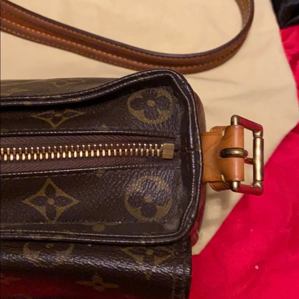 LV additional pics AR0054 May 2004 France - Picture 8 of 8